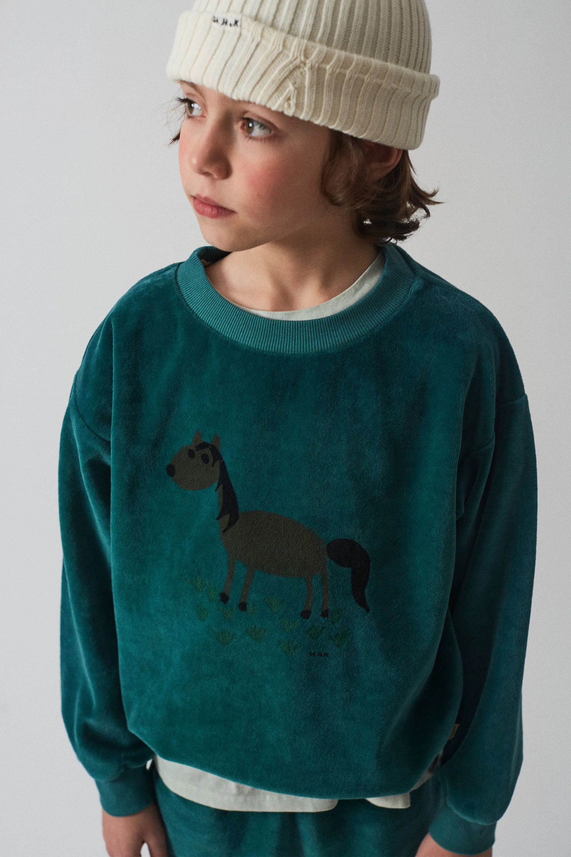 GRÜNES SWEATSHIRT MIT PFERD